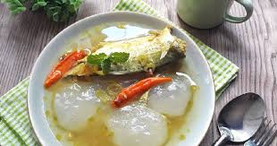 Papeda dengan Ikan Kuah Kuning