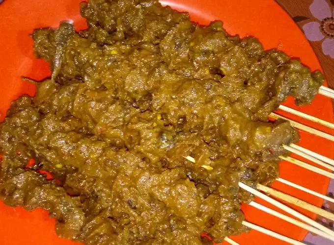 Sate kerang rendang